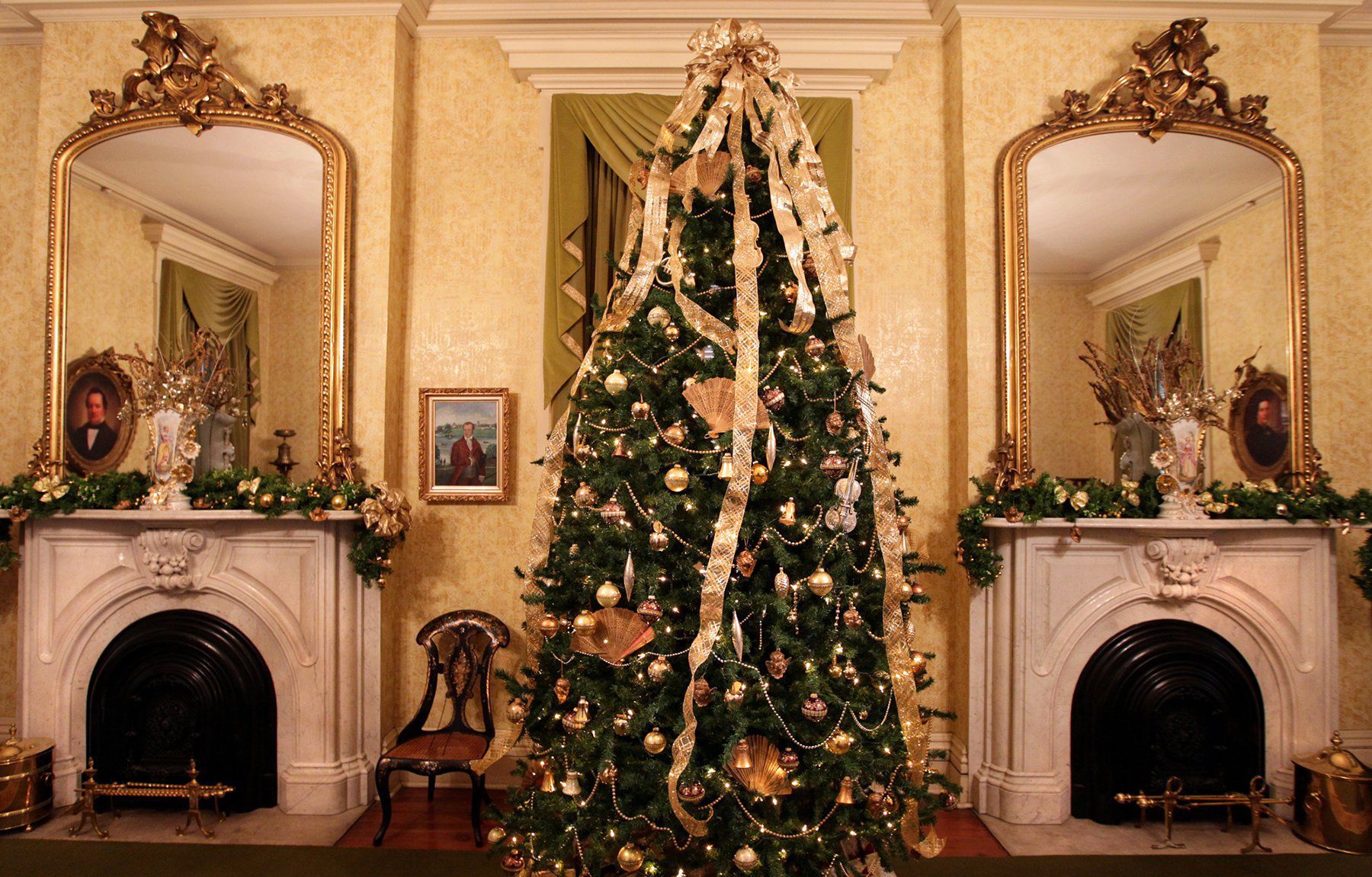 Christmas at the Chatillon-DeMenil House
